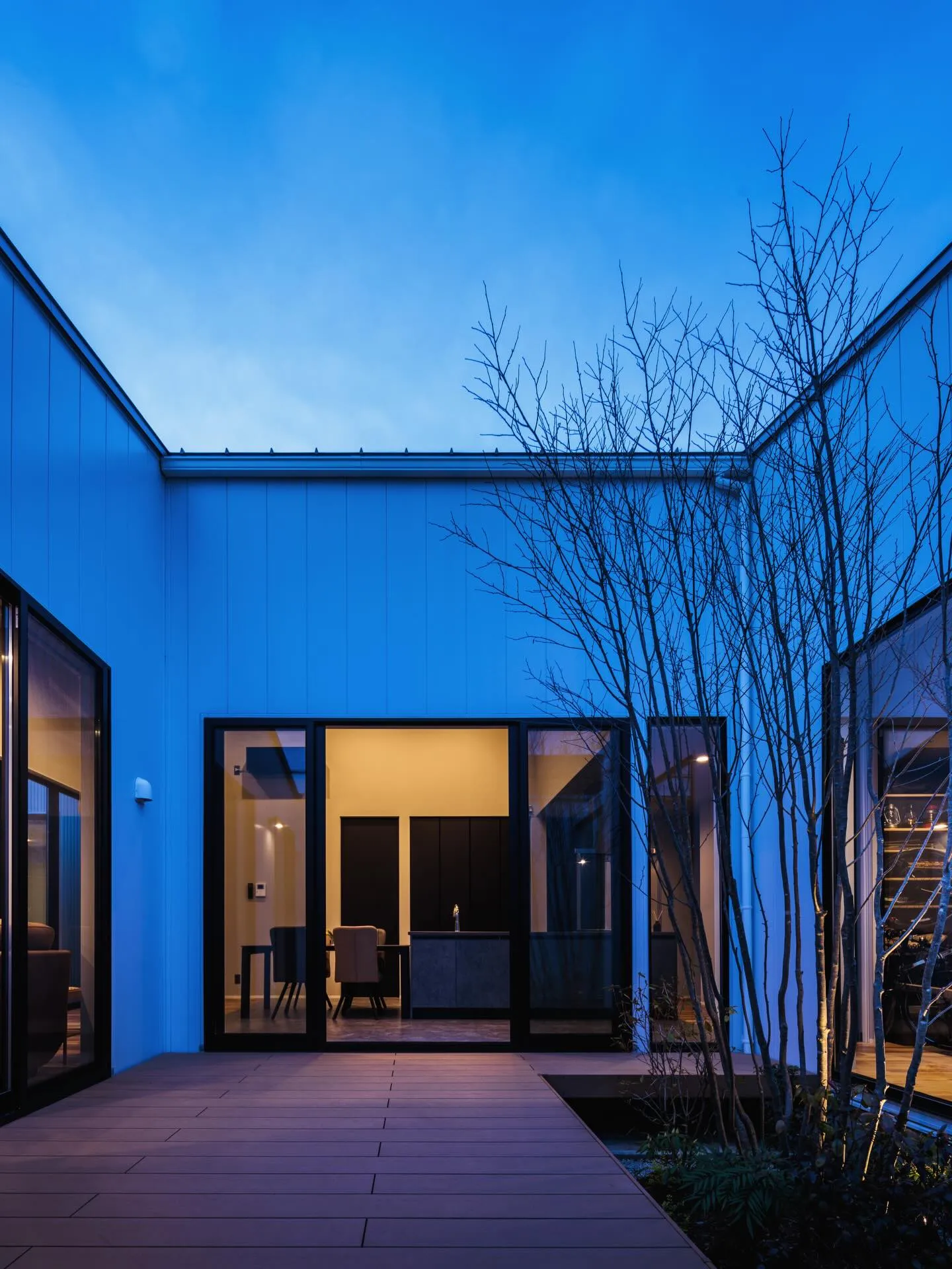 「夜が、いちばんきれいな家。