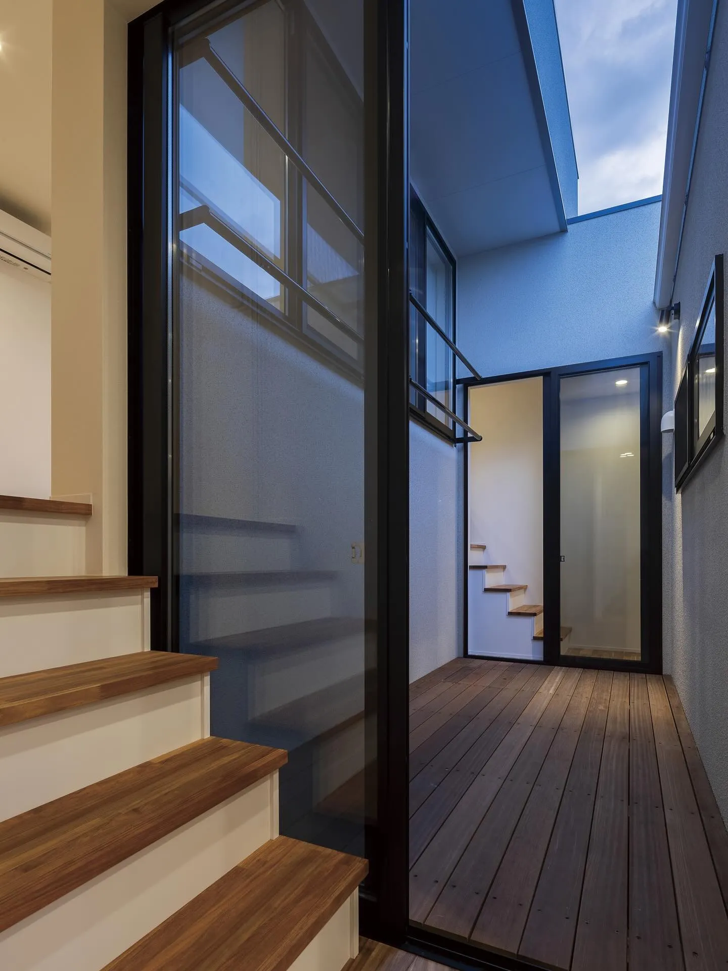 「通るだけの場所を、つくらなかった。